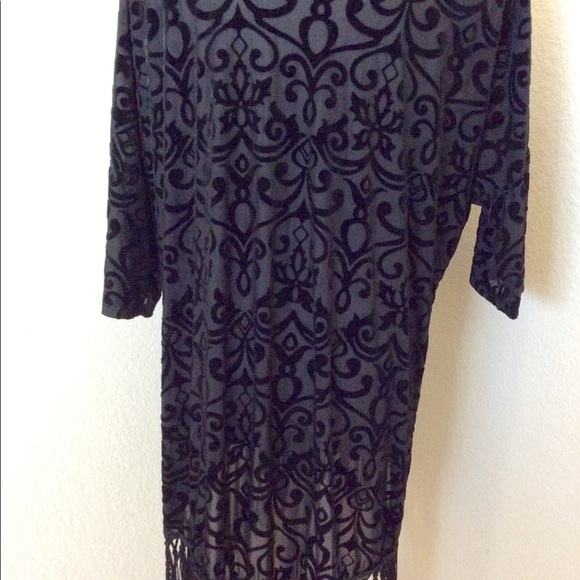 Kimono cover top fringed bottom laser cut design - Picture 4 of 8